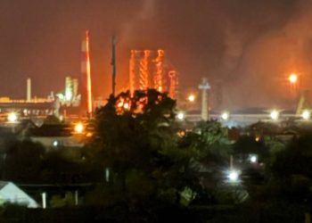 Ataque con drones provocó un incendio en refinería y limitó abastecimiento del Ejército de Moscú