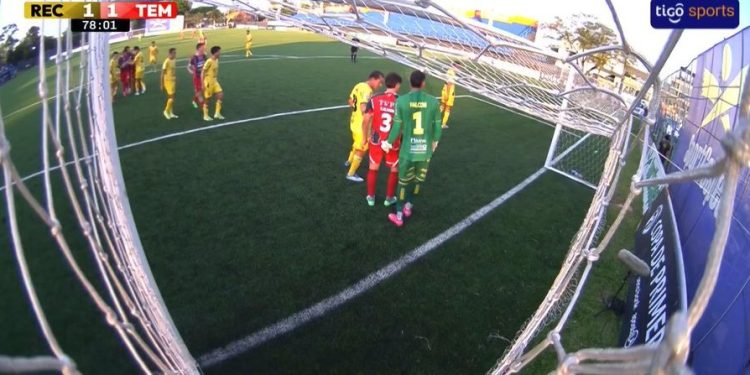 Suspensión de tres partidos para Gonzalo Falcón por el «toque» a Sebastián Olmedo