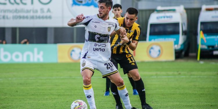 Guaraní buscará mantener la punta ante el duro Recoleta