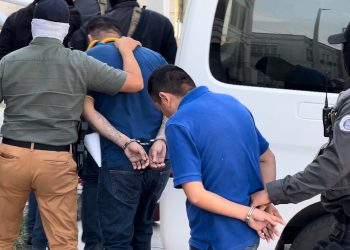 Detienen a tres personas en Asunción por presunto tráfico de armas hacia Brasil