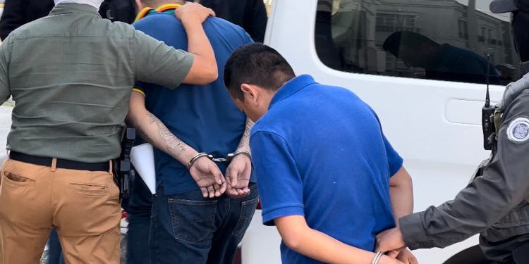 Detienen a tres personas en Asunción por presunto tráfico de armas hacia Brasil