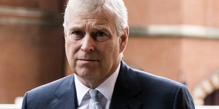 El príncipe Andrés de Inglaterra renuncia a todos sus títulos reales