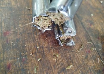 «Carreros» intentaron meter droga oculta en palos de escoba a la cárcel de Tacumbú