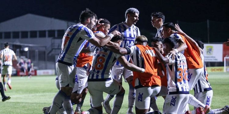 2 de Mayo primer semifinalista de la Copa Paraguay 2025