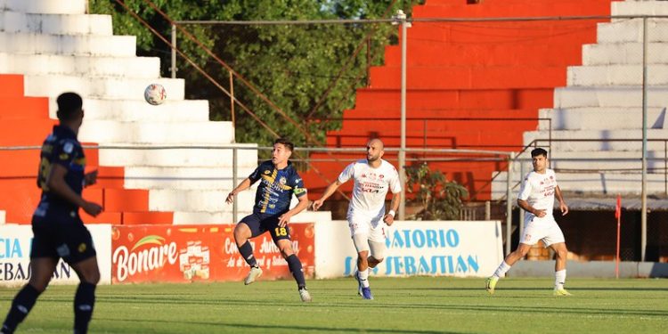 El Triki y el Rojo se miden en Santísima Trinidad