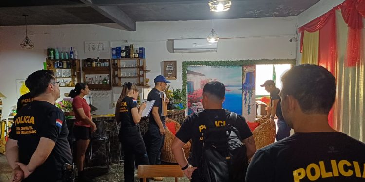 Imputan y solicitan bloqueo de cuentas a presuntos integrantes de red dedicada al tráfico de armas