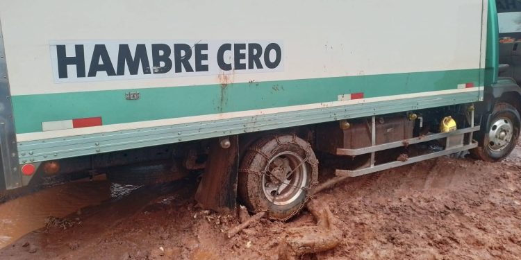 Torrencial lluvia dejó caminos intransitables y comunidades aisladas en Caaguazú y Alto Paraná