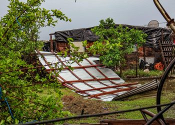 Temporal dejó 35 casas destechadas en Villeta