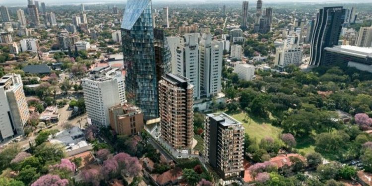 Paraguay marca un hito con el mayor fondo inmobiliario de su historia