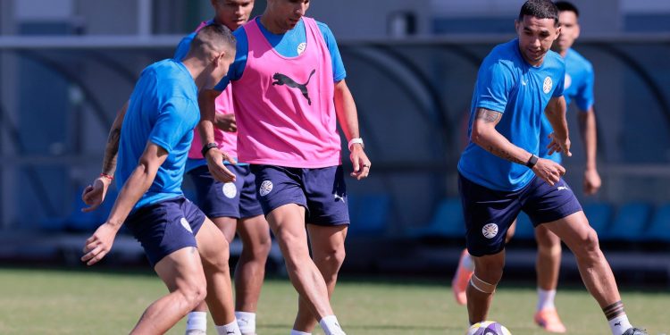 La Albirroja lista para medir a Japón