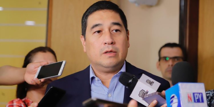 Nakayama ratifica precandidatura a la Presidencia de la República