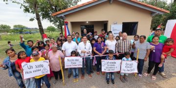 25 familias Toba-Qom reciben sus viviendas propias en Benjamín Aceval