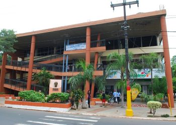 Denuncian que intendente de Fernando habría pagado gastos particulares con dinero de la Comuna