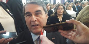 Franco: «Peña tiene todas las atribuciones de viajar, pero no hay resultados»