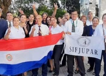 Funcionarios judiciales anuncian huelga general de 30 días por reajuste salarial