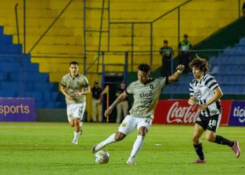 En tanda de penales, Guarani eliminó a Libertad