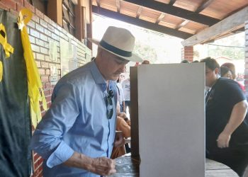 González Vaesken votó y prometió recuperar CDE del «antro de corrupción y mafia»