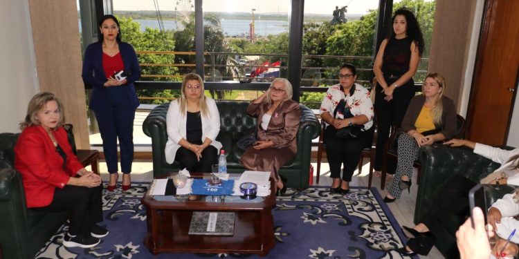 Denuncian a juez de Capiatá por coacción sexual y violación