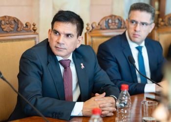 Ministro instó a defender las políticas sociales que implementa Santiago Peña