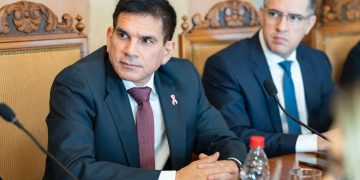 Ministro instó a defender las políticas sociales que implementa Santiago Peña