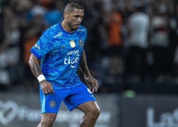 Para el Superclásico, Olimpia usará la camiseta de color celeste