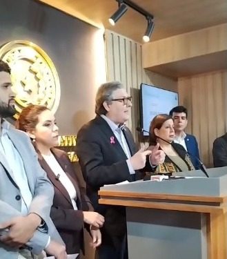 Opositores promueven una denuncia penal contra el presidente Santiago Peña