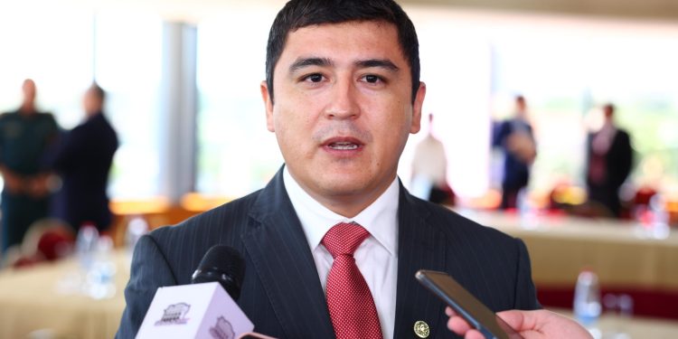 Senador ratifica penas de cárcel elevadas a menores que cometan delitos graves