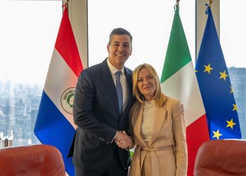 Santiago Peña viajará a Italia por invitación de Giorgia Meloni