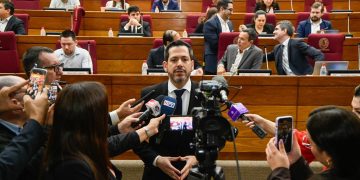 Situación actual del transporte público «tiene que cambiar», afirma Latorre