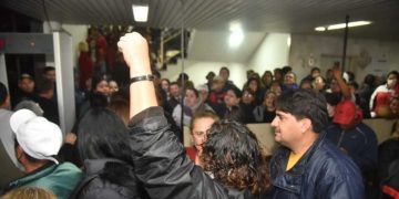 Funcionarios municipales quedan sin IPS por deuda de la comuna asuncena