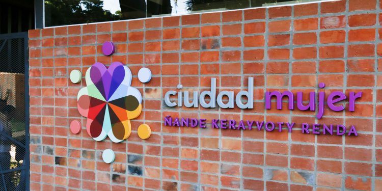Ciudad Mujer Móvil llega mañana a Mariano Roque Alonso con servicios gratuitos