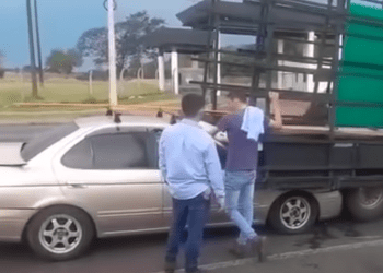 Camión sin frenos provocó accidente sobre Acceso Sur