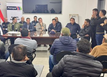 Cañicultores y Gobierno acuerdan construcción de nuevo tren de moliendas en Troche