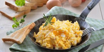 Paraguay va por un récord Guinness con huevos revueltos