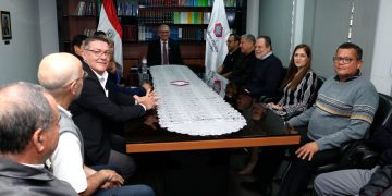 Funcionarios de Fiscalía tratan posible huelga general por Presupuesto Institucional