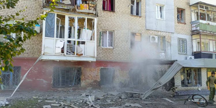 Rusia lanzó 679 ataques en un día en el sur de Ucrania: dos muertos y once heridos