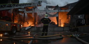 Bombardeo ruso dejó tres muertos en Kiev y un dron ucraniano estalló cerca de Moscú