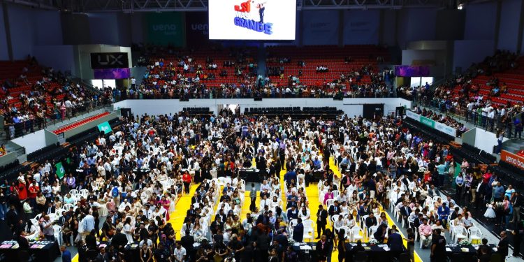 Unas 600 parejas dieron el «Sí más grande» en el SND