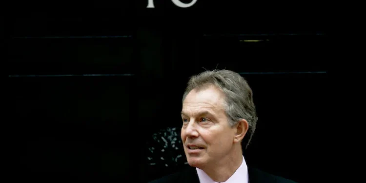 BBC publica que ex Primer Ministro Tony Blair se reunió con Jefrey Epstein durante su mandato