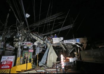 Aumentan a 72 los fallecidos por terremoto en Filipinas