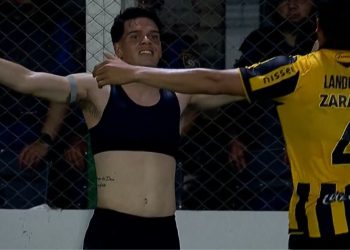 Guaraní heroico: triunfazo con 10 y la punta es del Aborigen