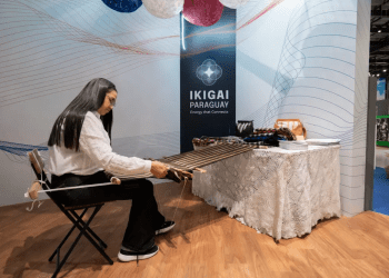 El Poncho Para’i brilla en la Expo de Osaka