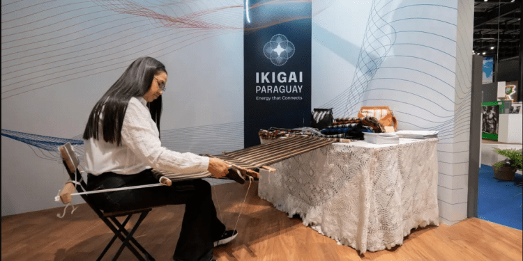 El Poncho Para’i brilla en la Expo de Osaka