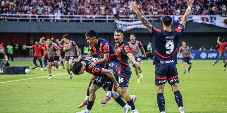 Hablan de «premio triple» para jugadores de Cerro si ganan el Superclásico