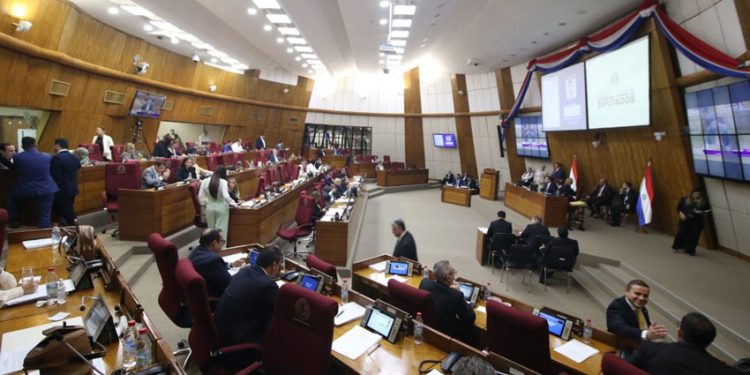 Congreso aprobó financiamiento de USD 75 millones para red vial nacional