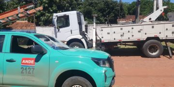 Trabajador tercerizado de la ANDE muere electrocutado en San Antonio