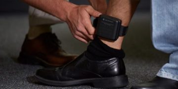 Gobierno prevé que 1.400 reos podrían beneficiarse con tobilleras electrónicas