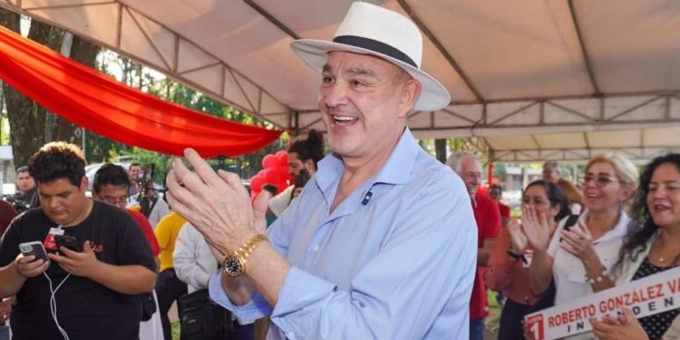 Roberto González Vaesken, candidato oficial de la ANR para intendencia de CDE