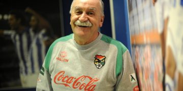 El fútbol mundial despide a Javier Azkargorta, un entrenador que dejó huella en Bolivia