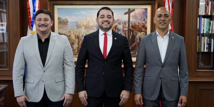 Arturo Almirón es el nuevo presidente de la Junta de Asunción
